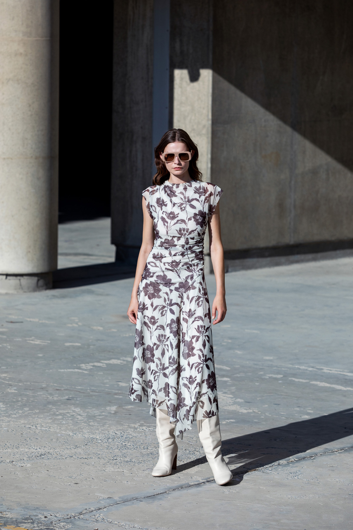 Asimetrik Desenli Tül Elbise Kahve