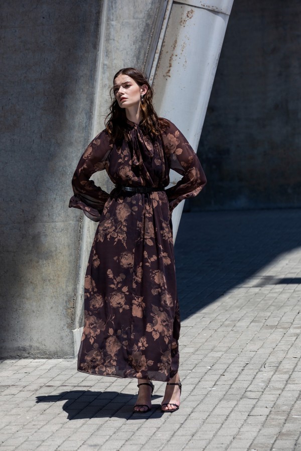 Desenli Şal Yaka Uzun Elbise Kahve