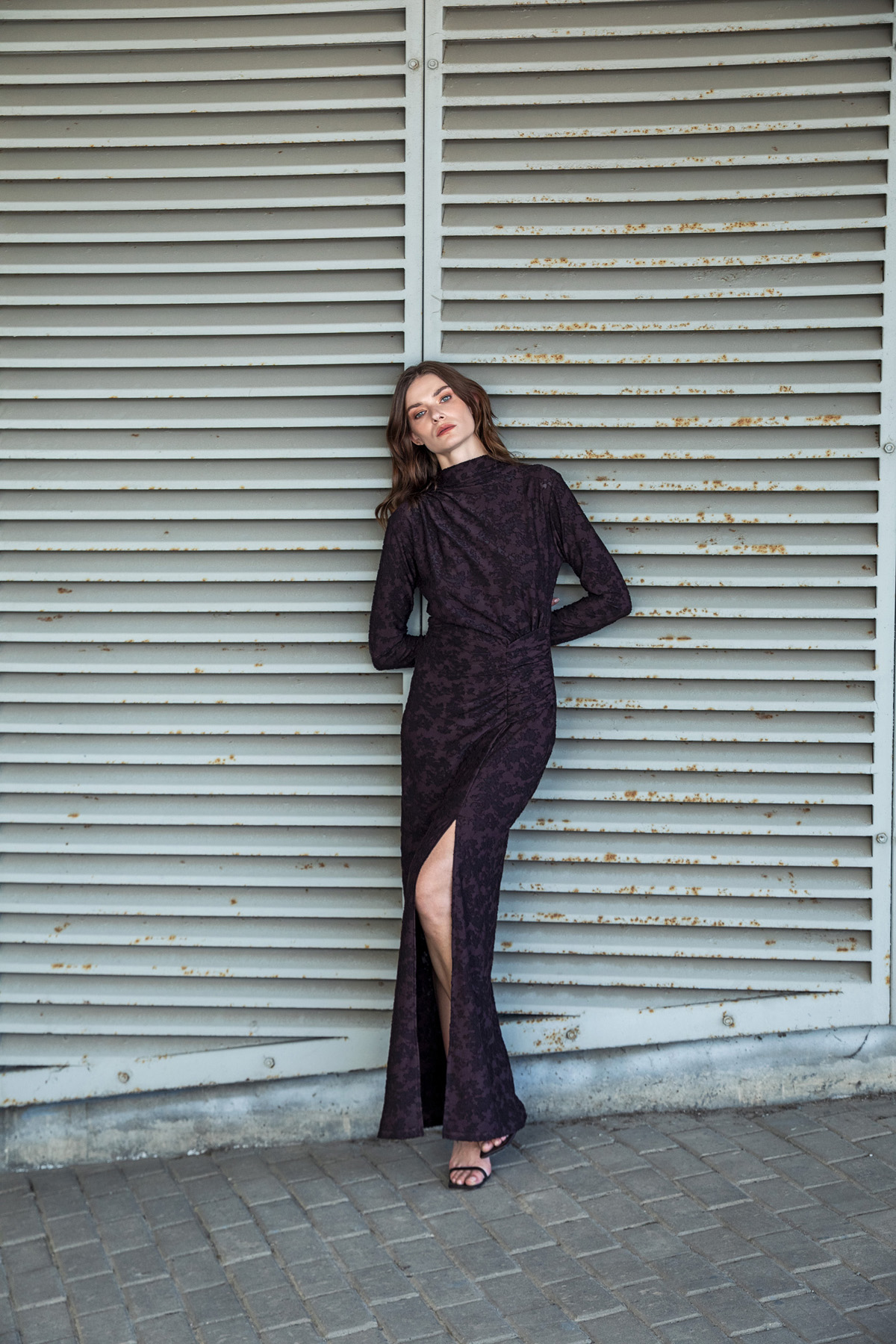 Dokulu Uzun Örme Elbise Kahve