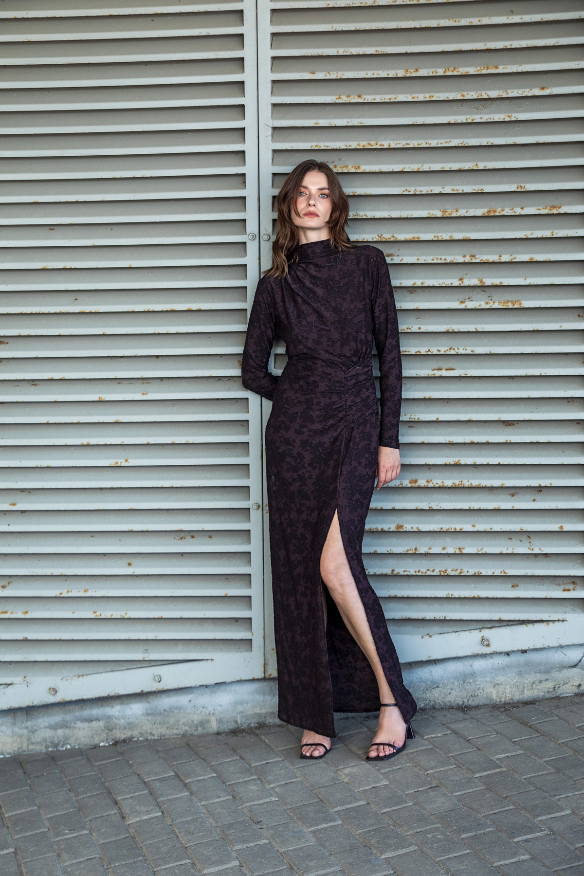 Dokulu Uzun Örme Elbise Kahve