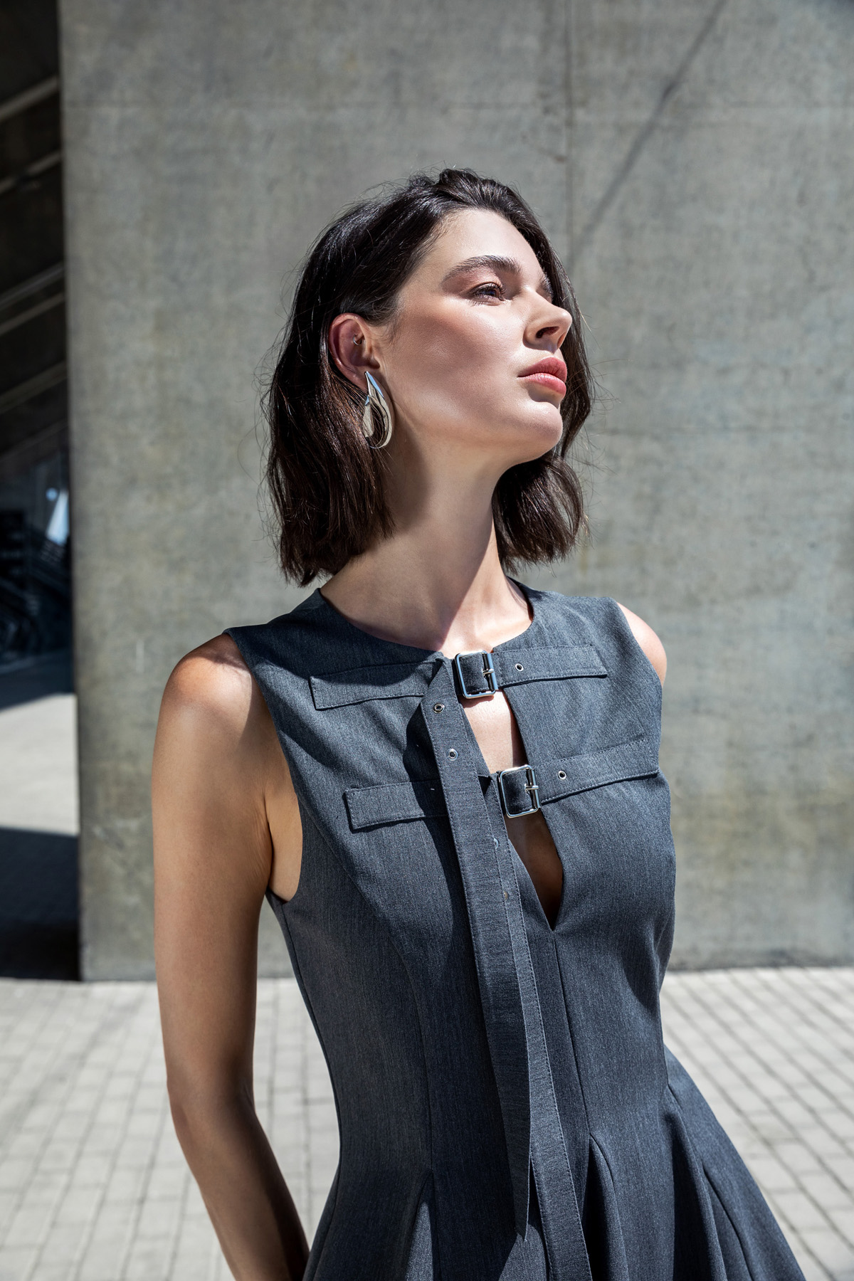 Çift Kemer Detaylı Kolsuz Mini Elbise Antrasit1