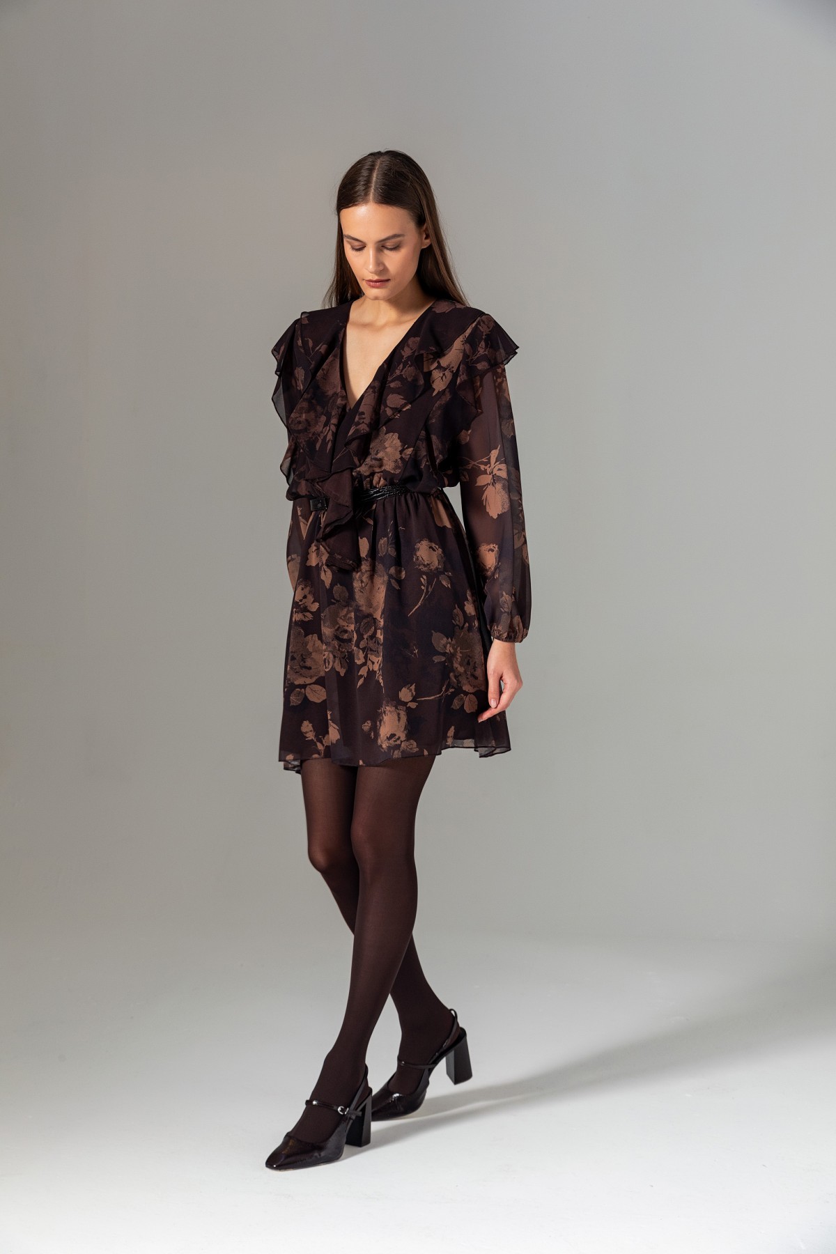 Desenli Volanlı Mini Elbise Kahve