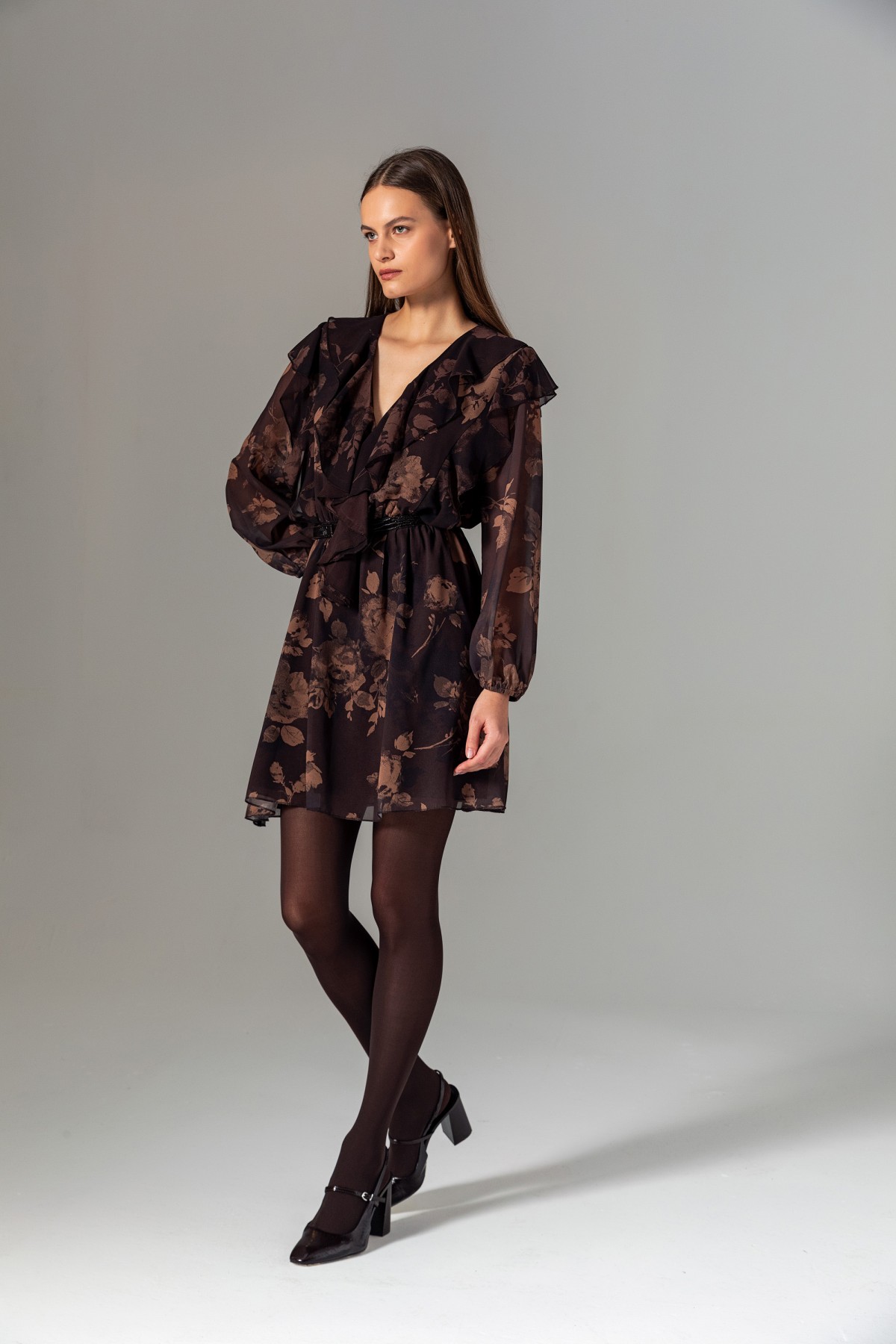 Desenli Volanlı Mini Elbise Kahve