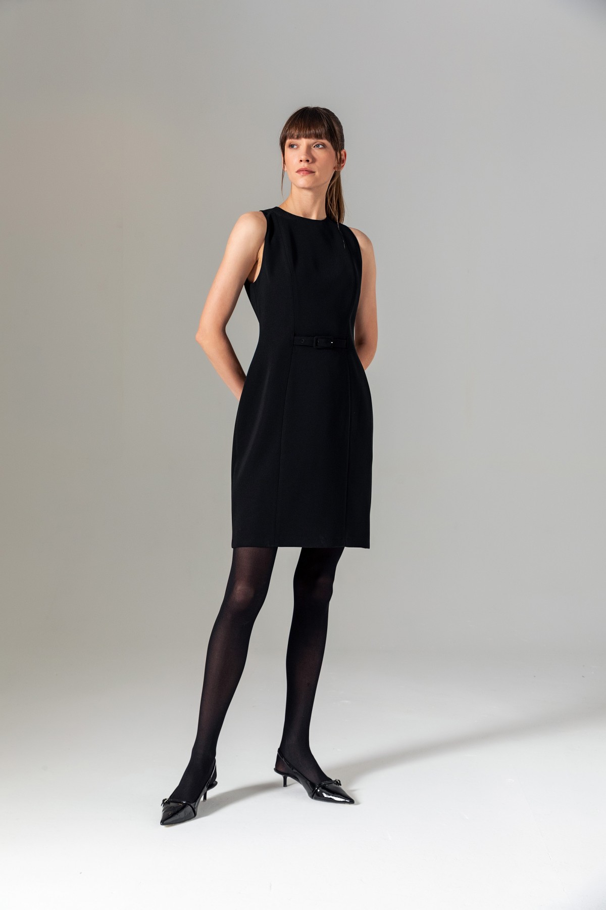 Kemerli Kolsuz Mini Elbise Siyah