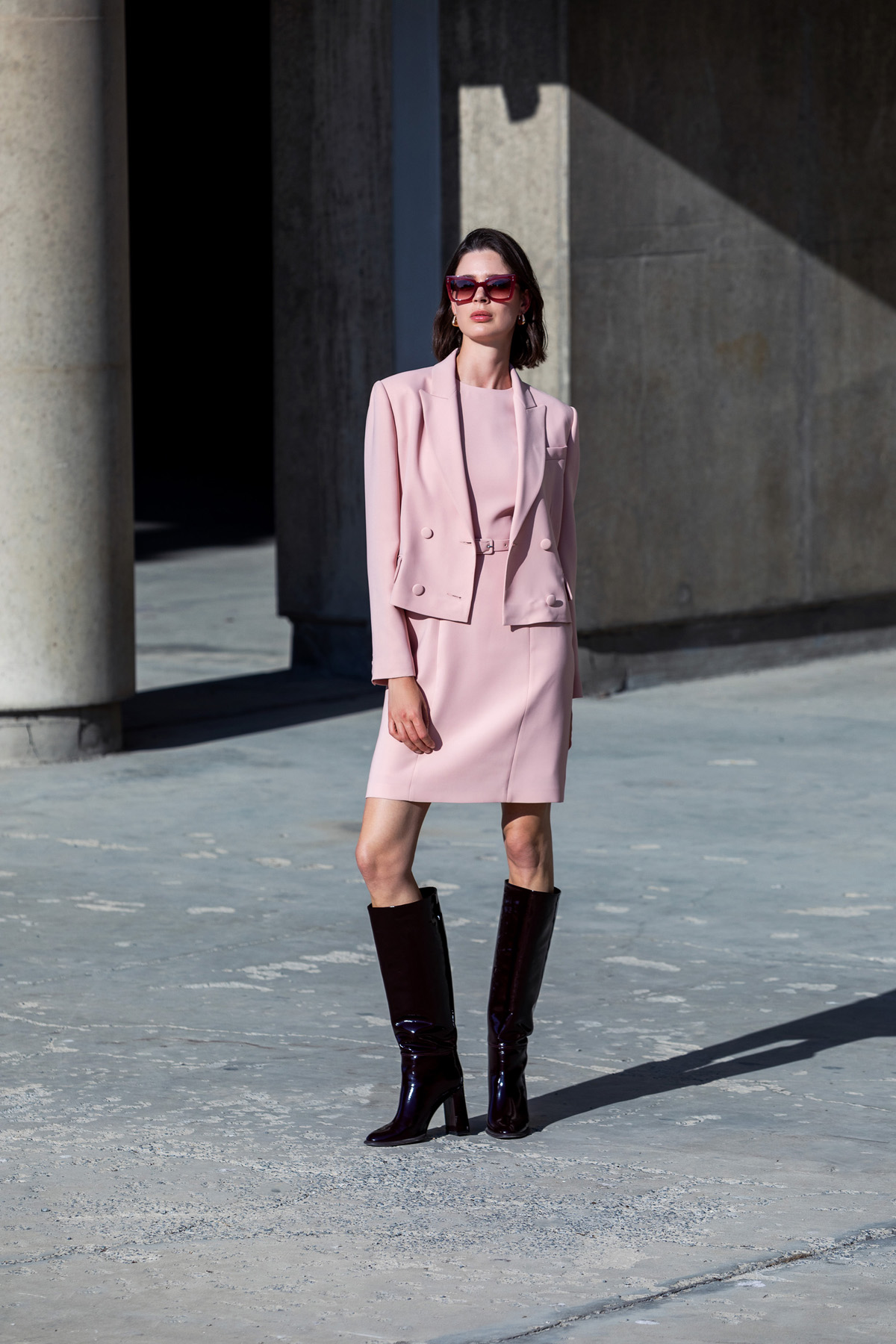 Kemerli Kolsuz Mini Elbise Pudra