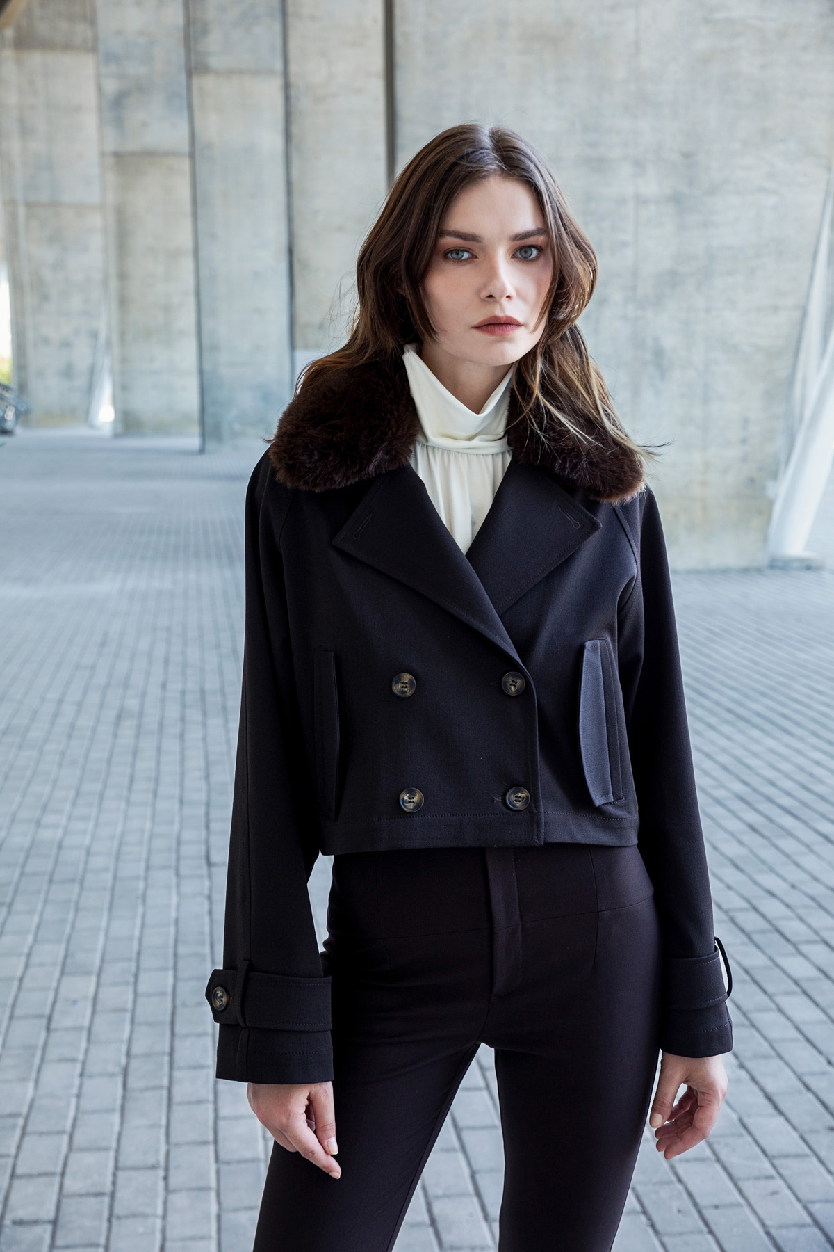 Yakası Kürklü Crop Biker Mont Kahve