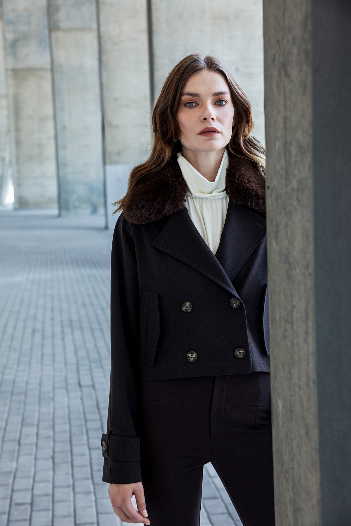 Yakası Kürklü Crop Biker Mont Kahve