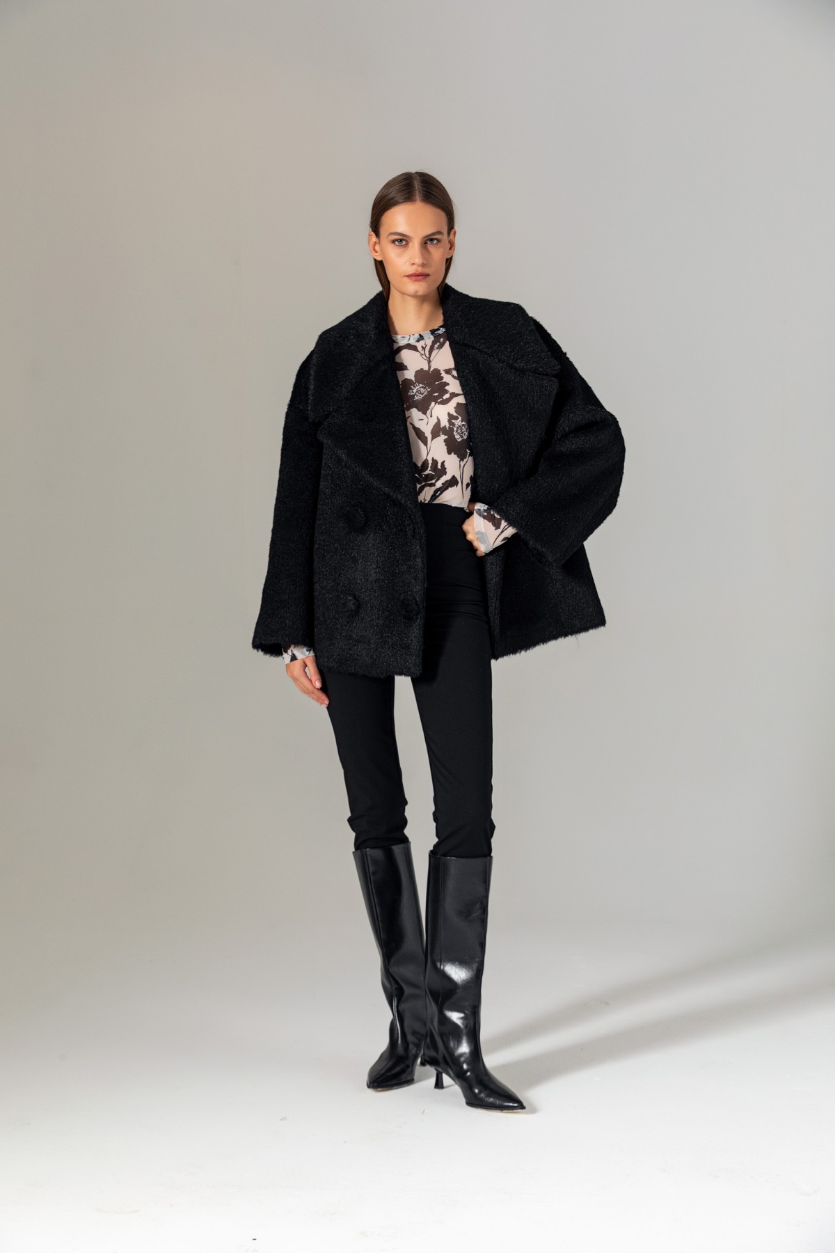 Geniş Yaka Kruvaze Kaban Siyah