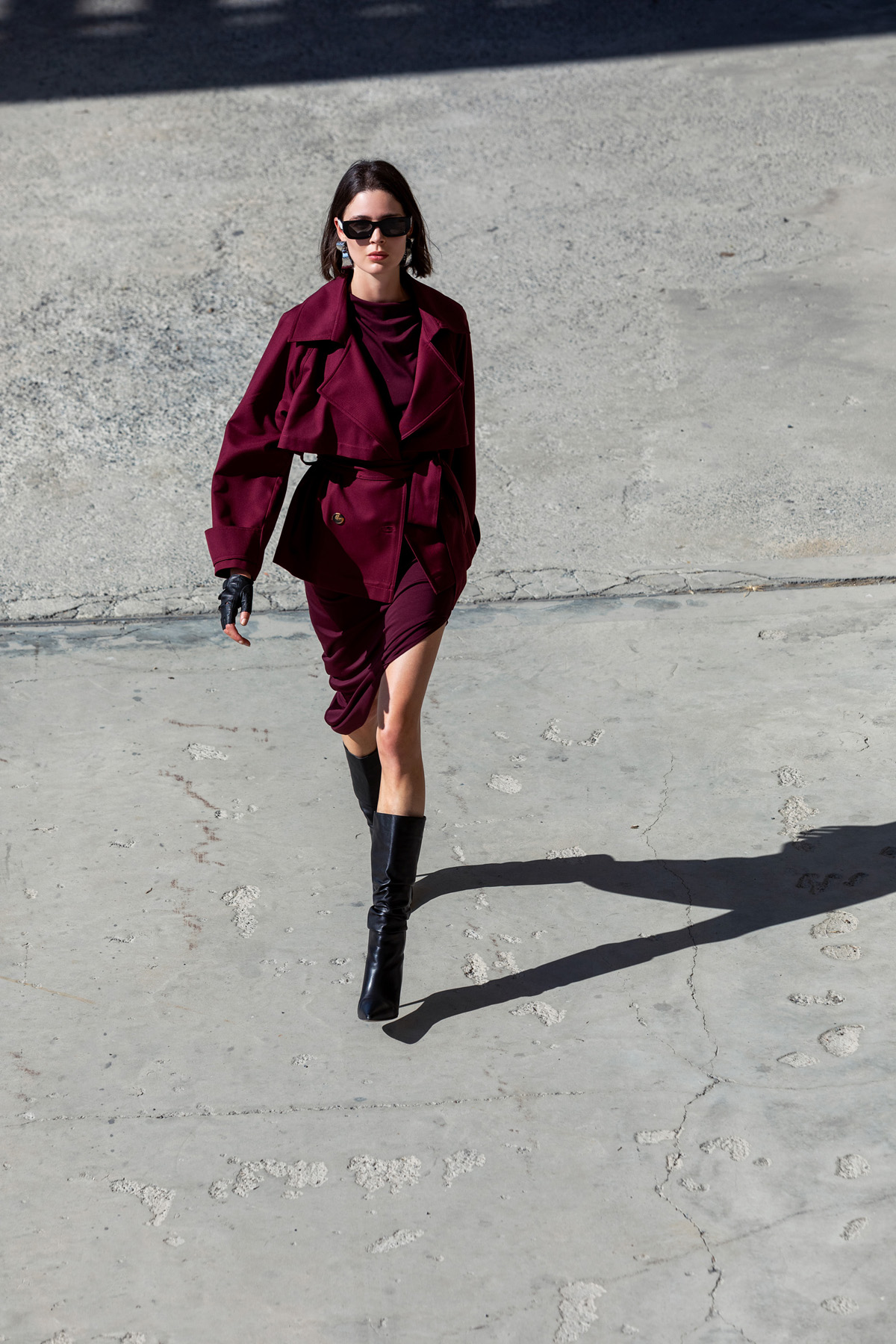 Kemerli Kısa Trençkot Bordo