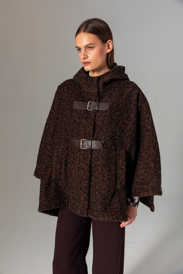 Deri Aksesuarlı Kapüşonlu Kaban Kahve