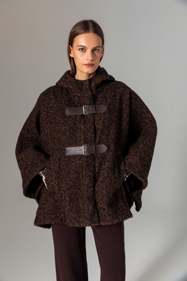 Deri Aksesuarlı Kapüşonlu Kaban Kahve