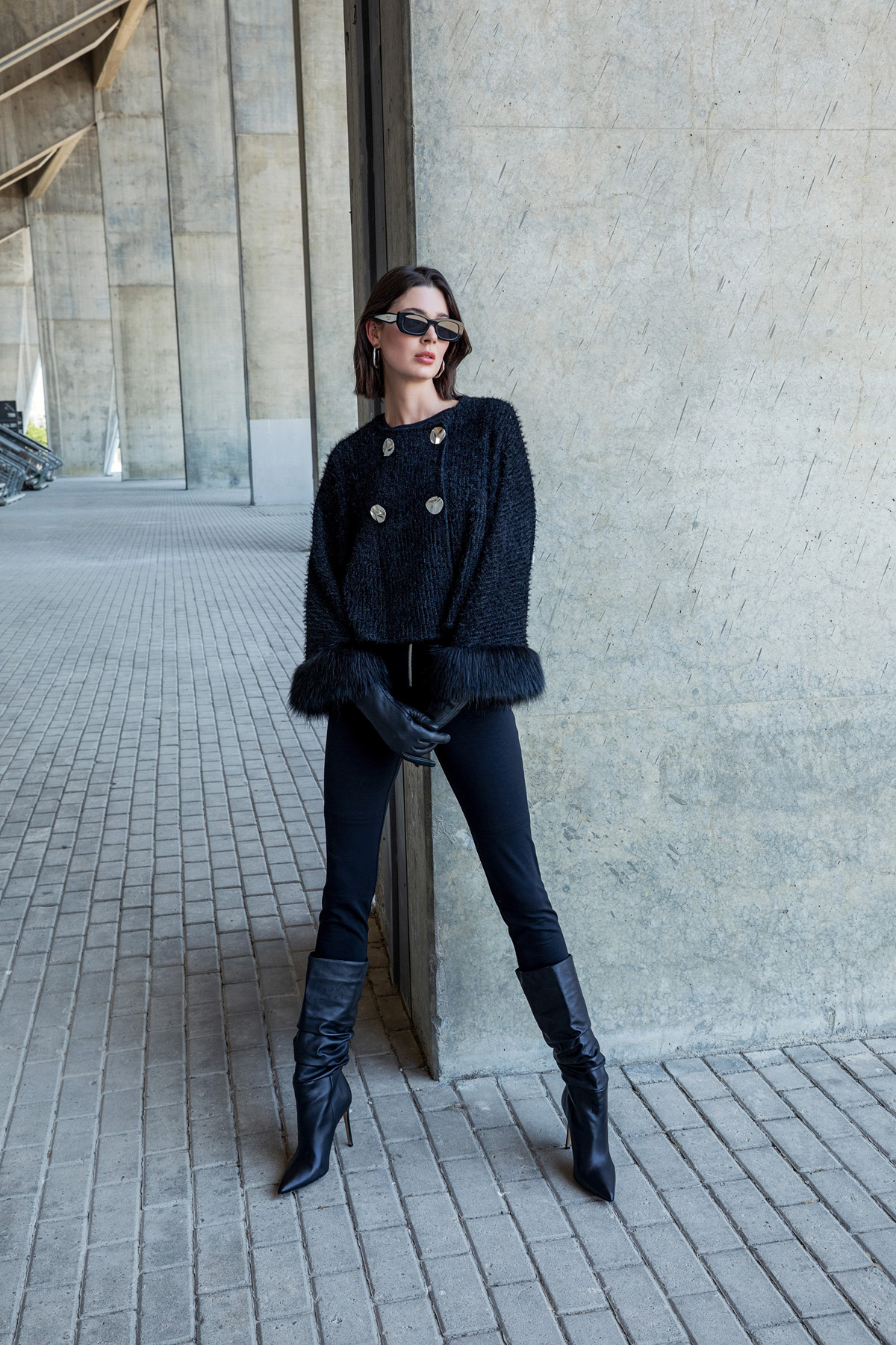 Kolları Kürklü Hırka Siyah