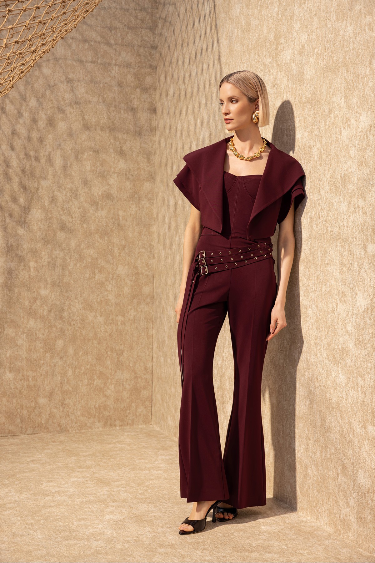 Geniş Yaka Dantelli Kısa Ceket Bordo