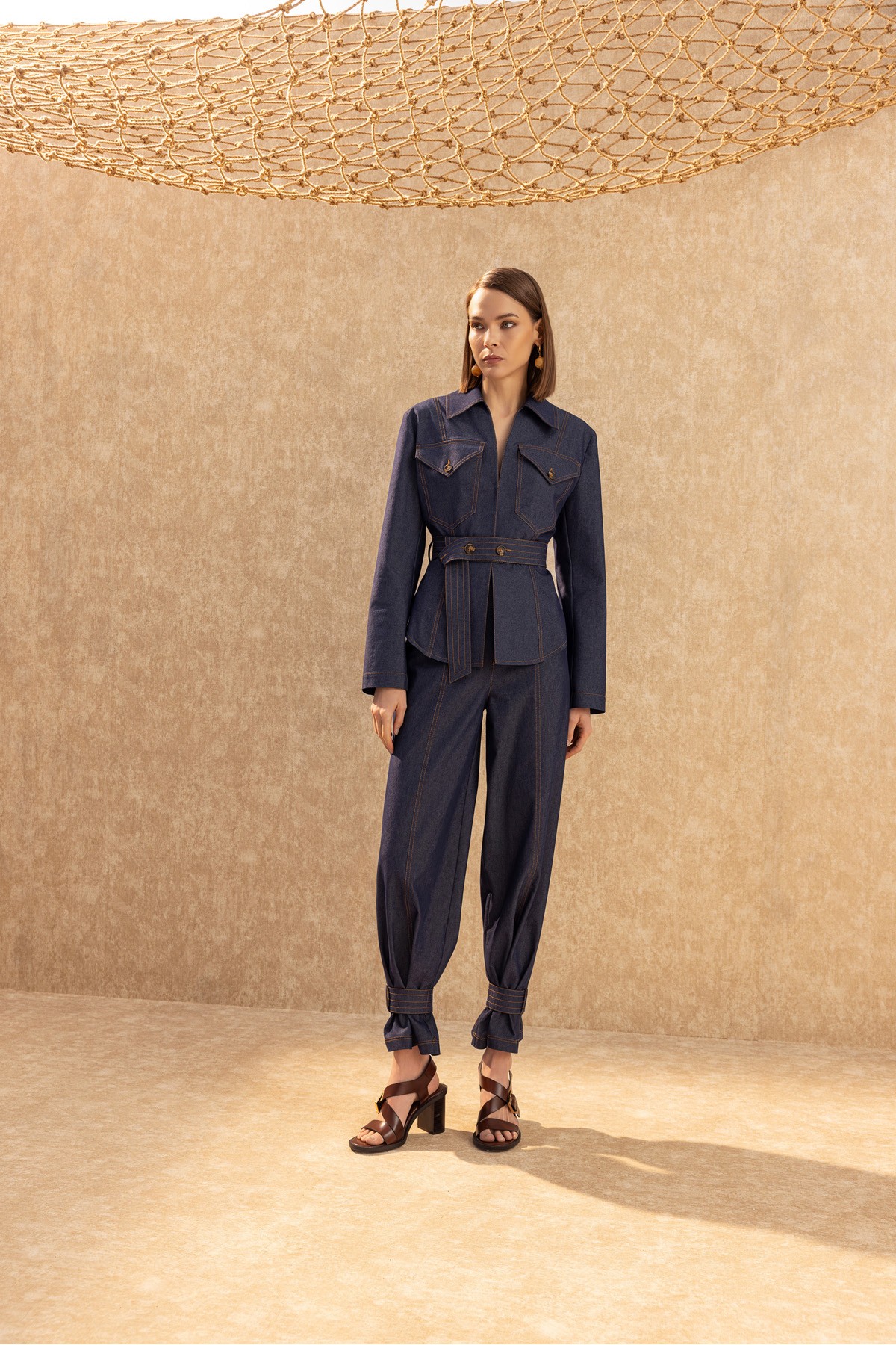  Paçası Kemerli Pantolon Deni̇m