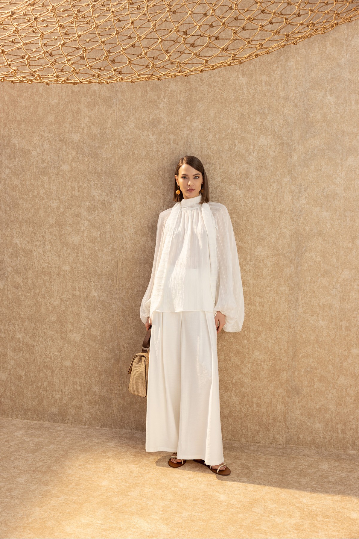 Yüksek Yaka Bluz Ekru