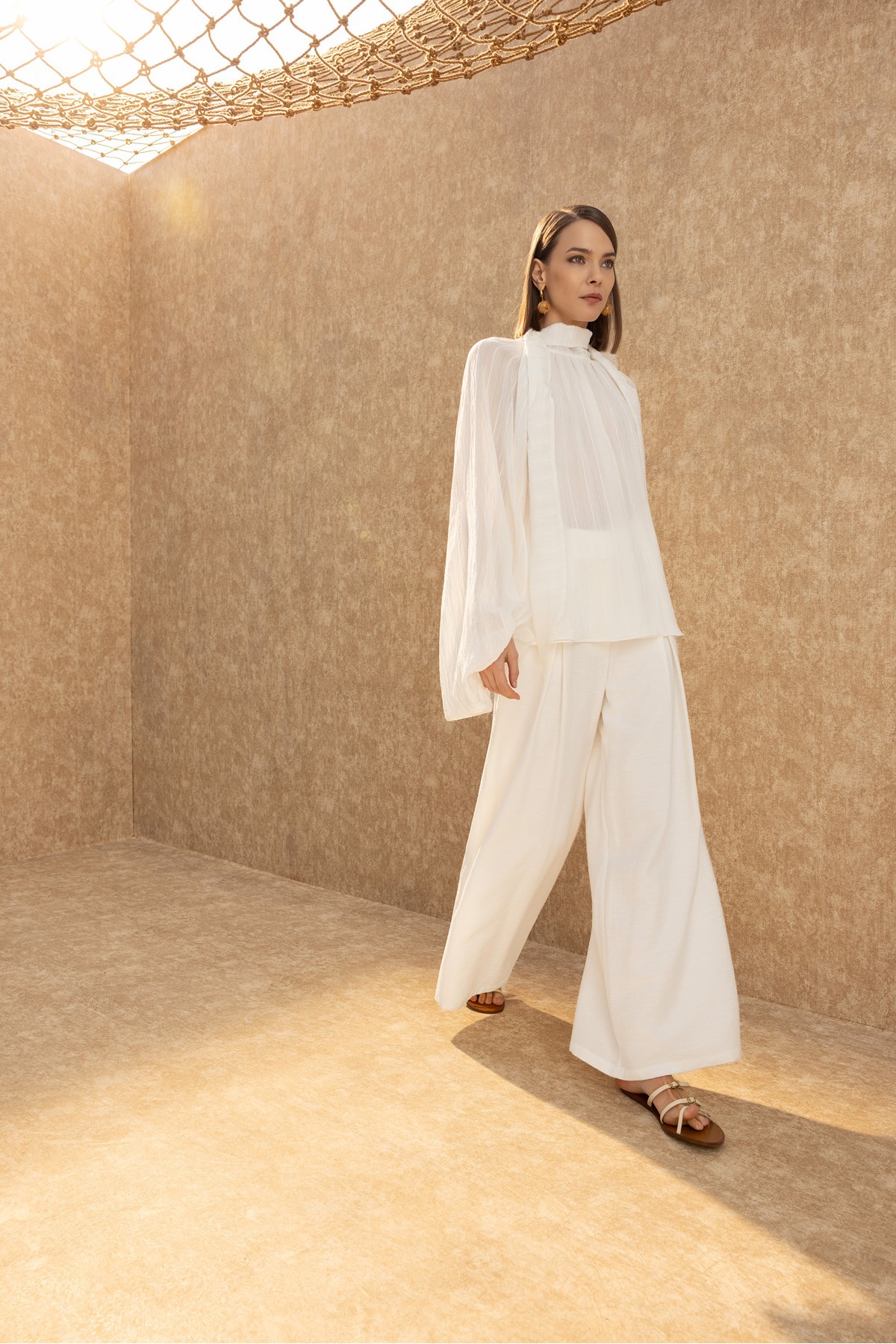 Yüksek Yaka Bluz Ekru