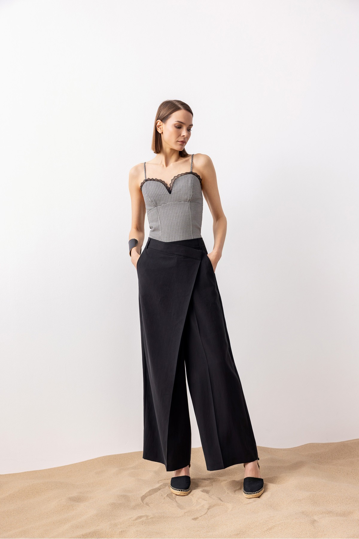 Pie De Pull Büstiyer Si̇yah/Beyaz