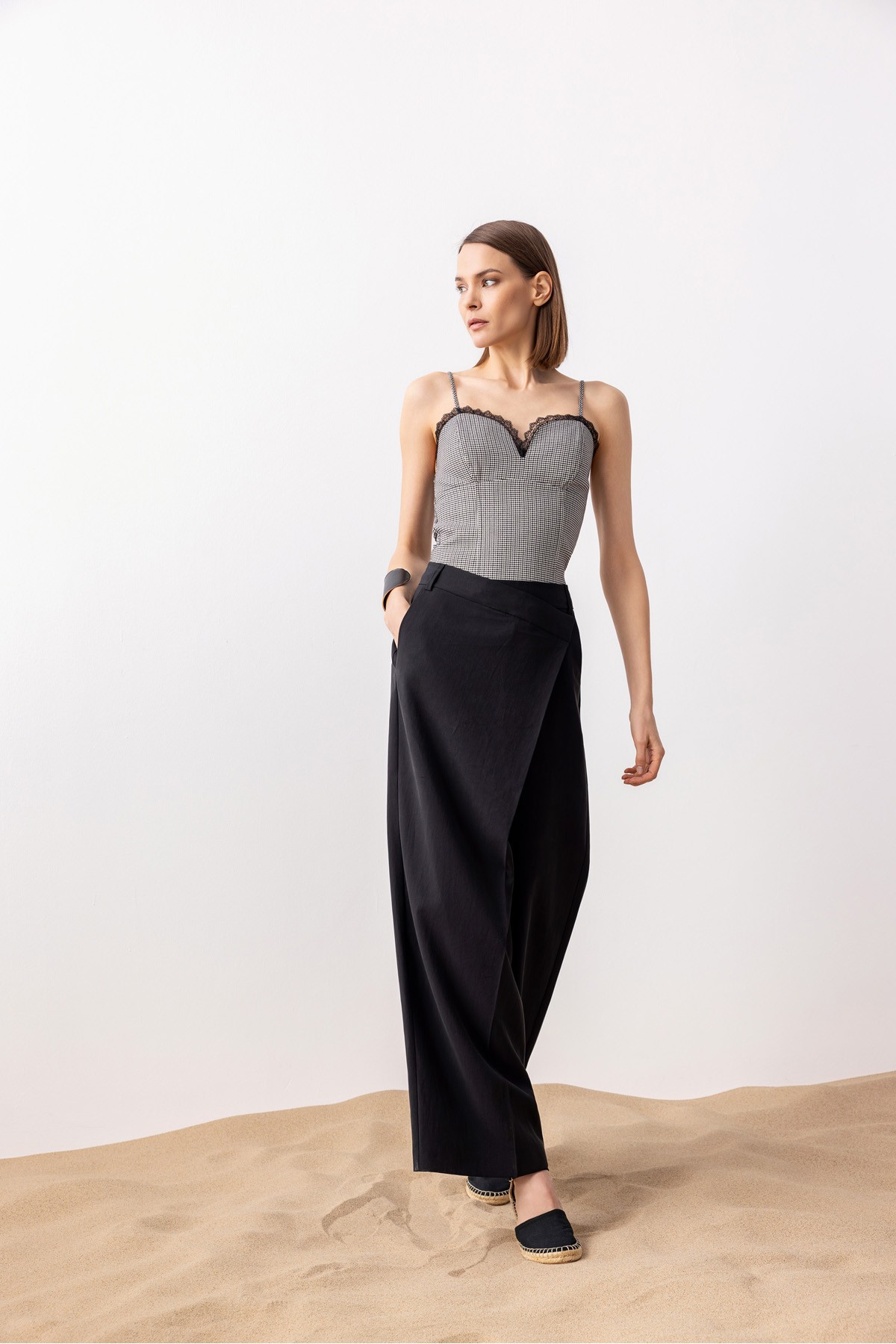 Pie De Pull Büstiyer Si̇yah/Beyaz