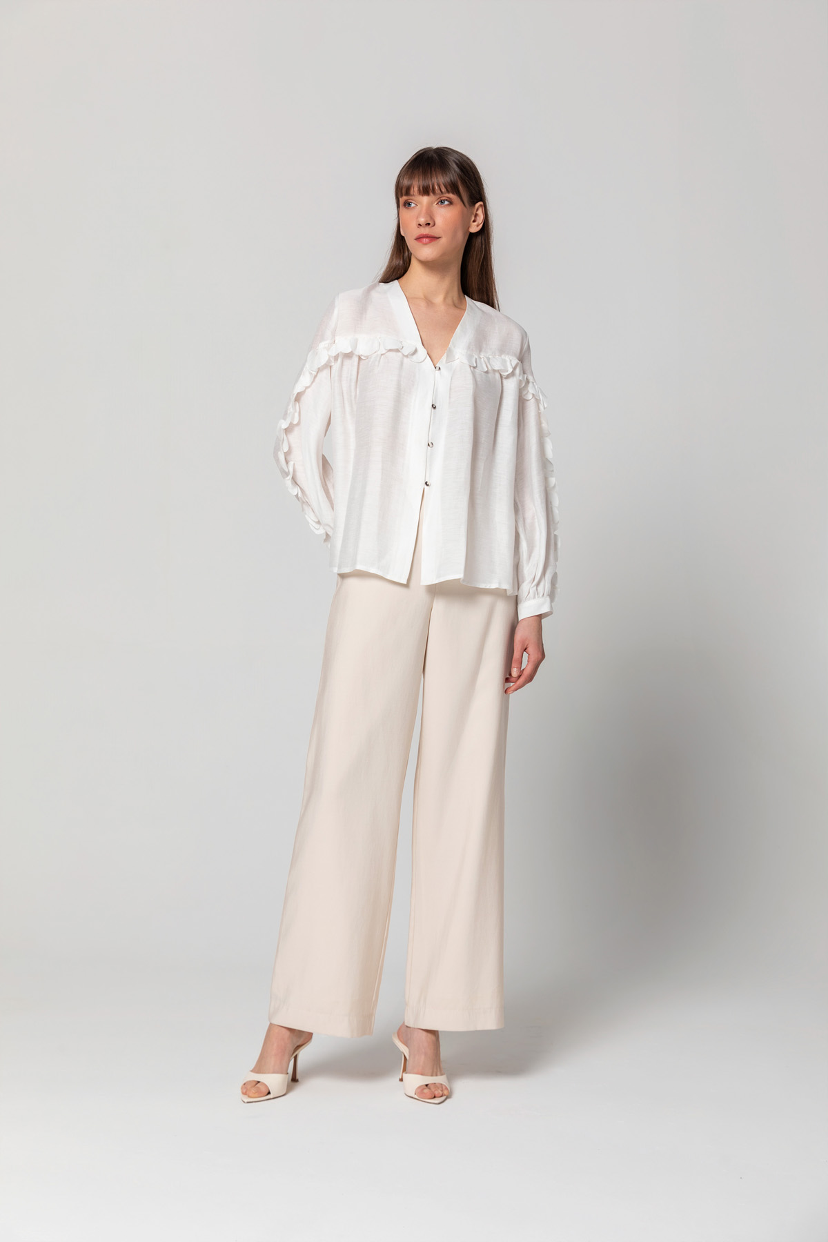 İşlemeli Linen Bluz Ekru