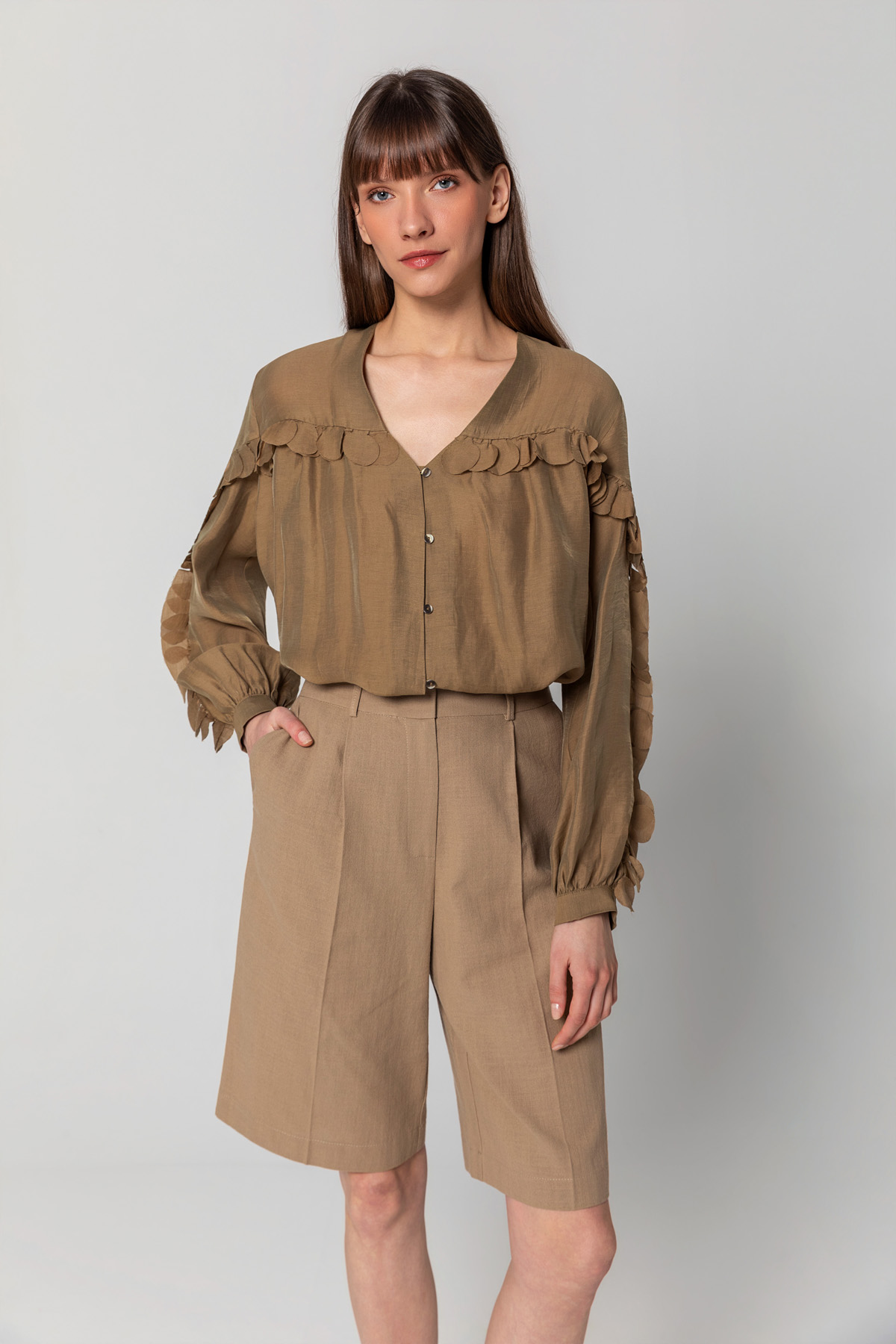 İşlemeli Linen Bluz Haki̇