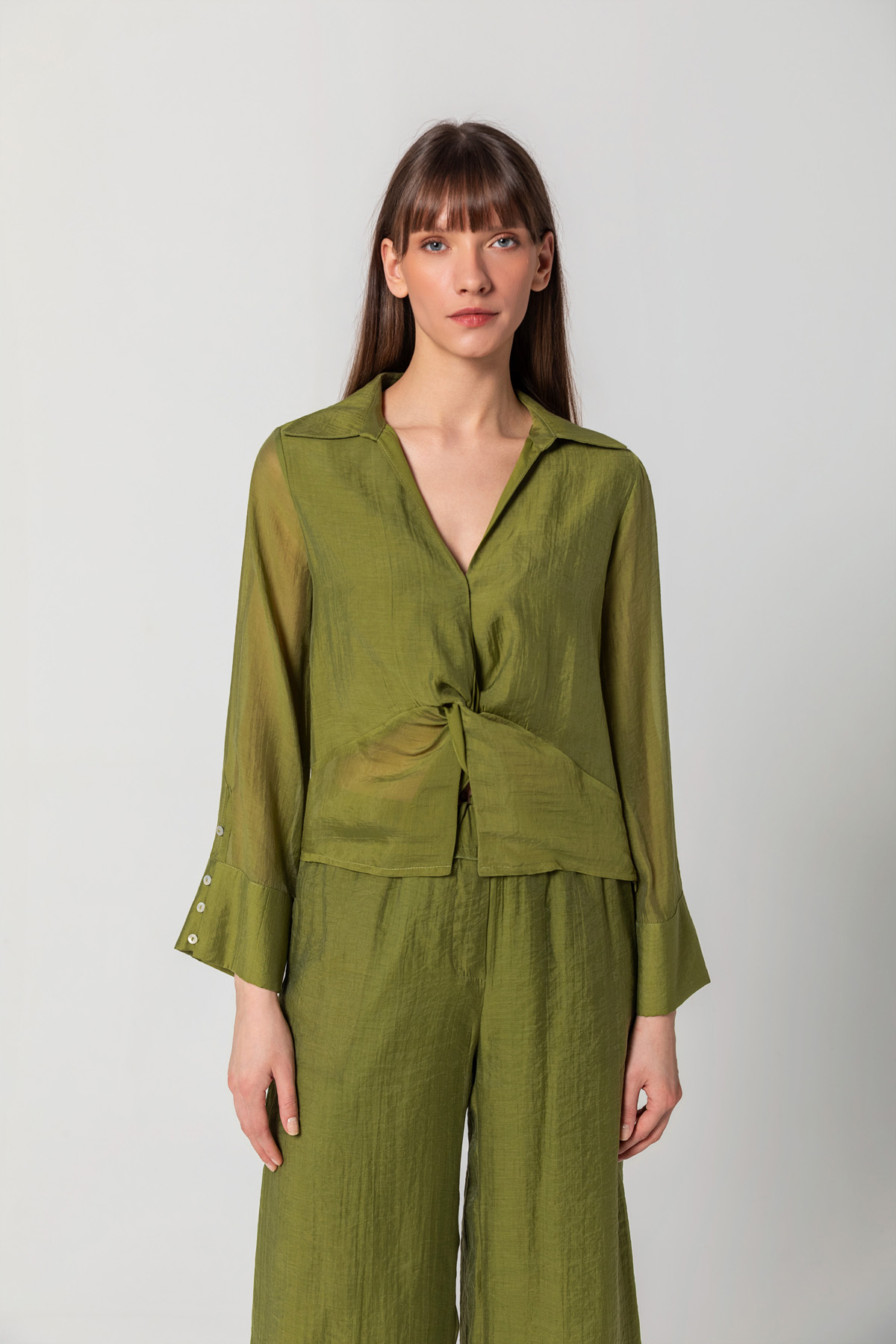 Önü Düğümlü Linen Gömlek Haki̇