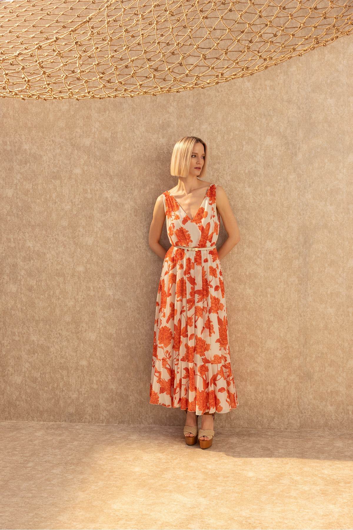 V Yaka Desenli Uzun Elbise Coral