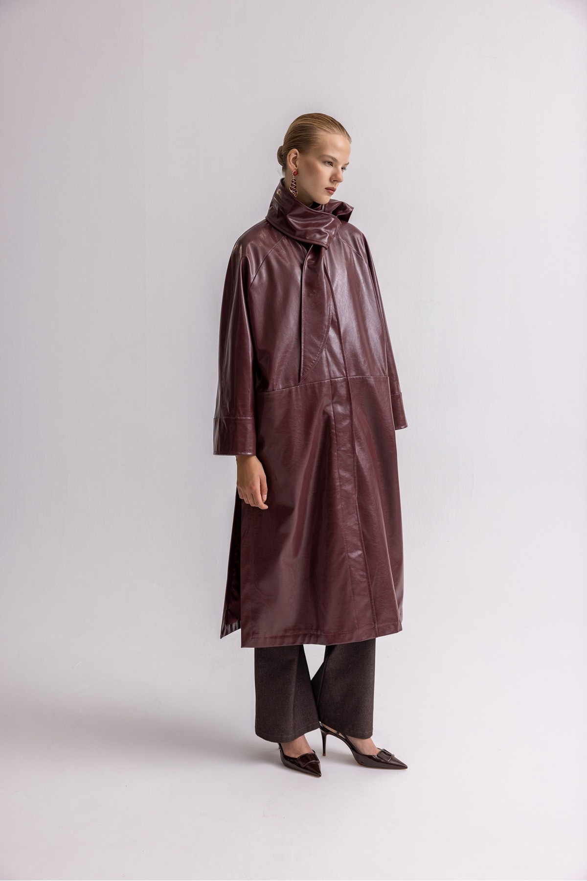 Yakası Bağlamalı Deri Maxi Trench Mürdüm