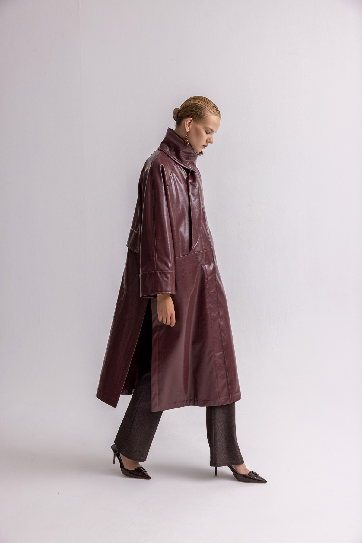 Yakası Bağlamalı Deri Maxi Trench Mürdüm