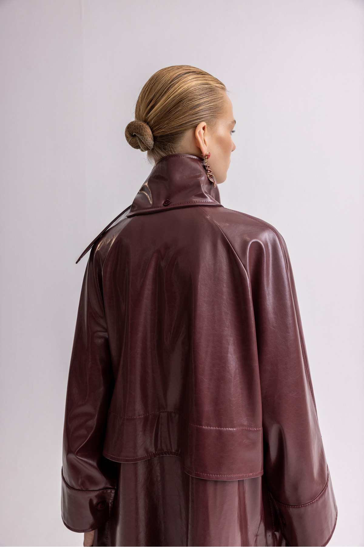 Yakası Bağlamalı Deri Maxi Trench Mürdüm